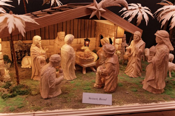 Geschnitzte Krippe